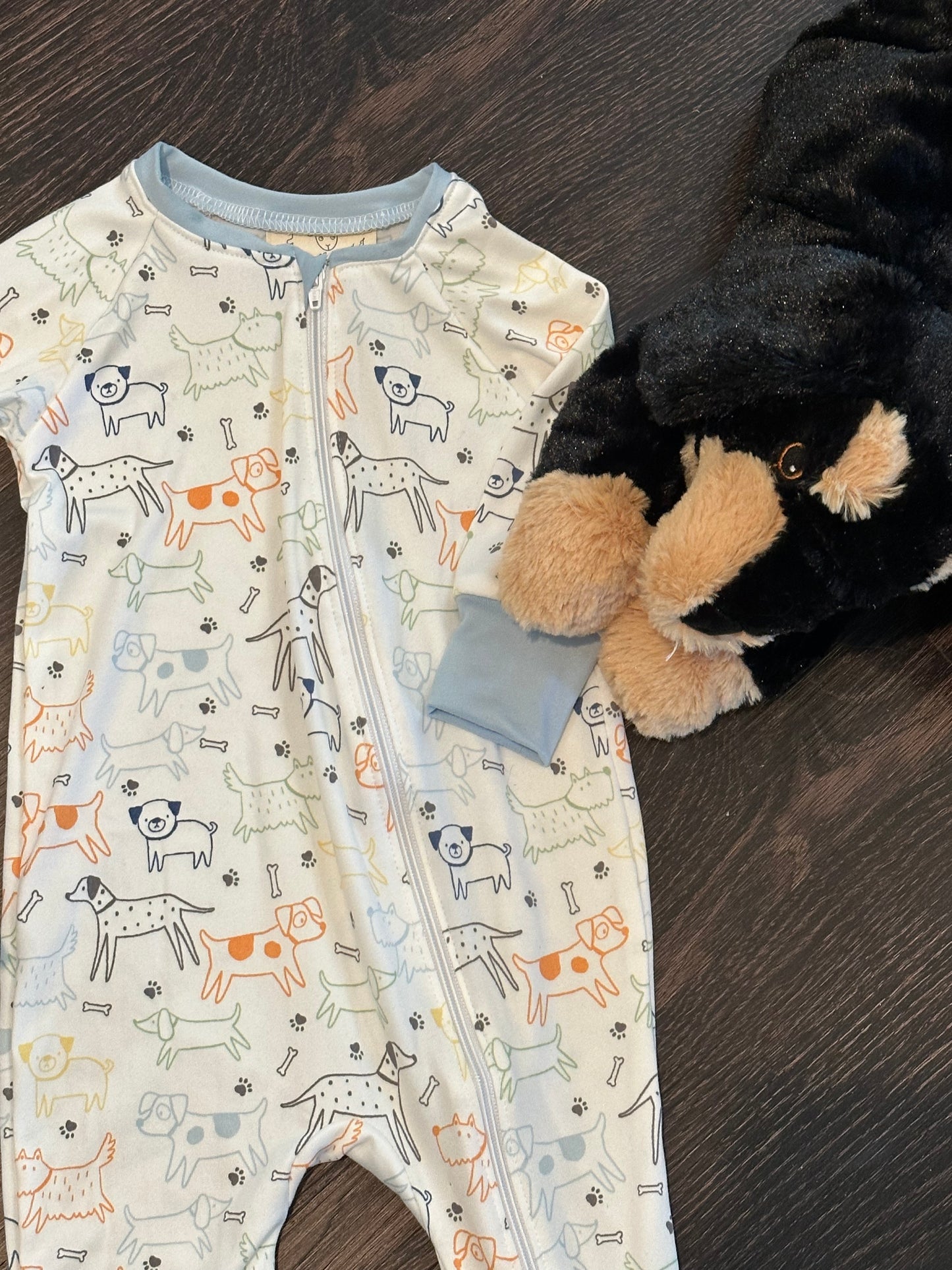 Dog play outfit size 9-12 mos