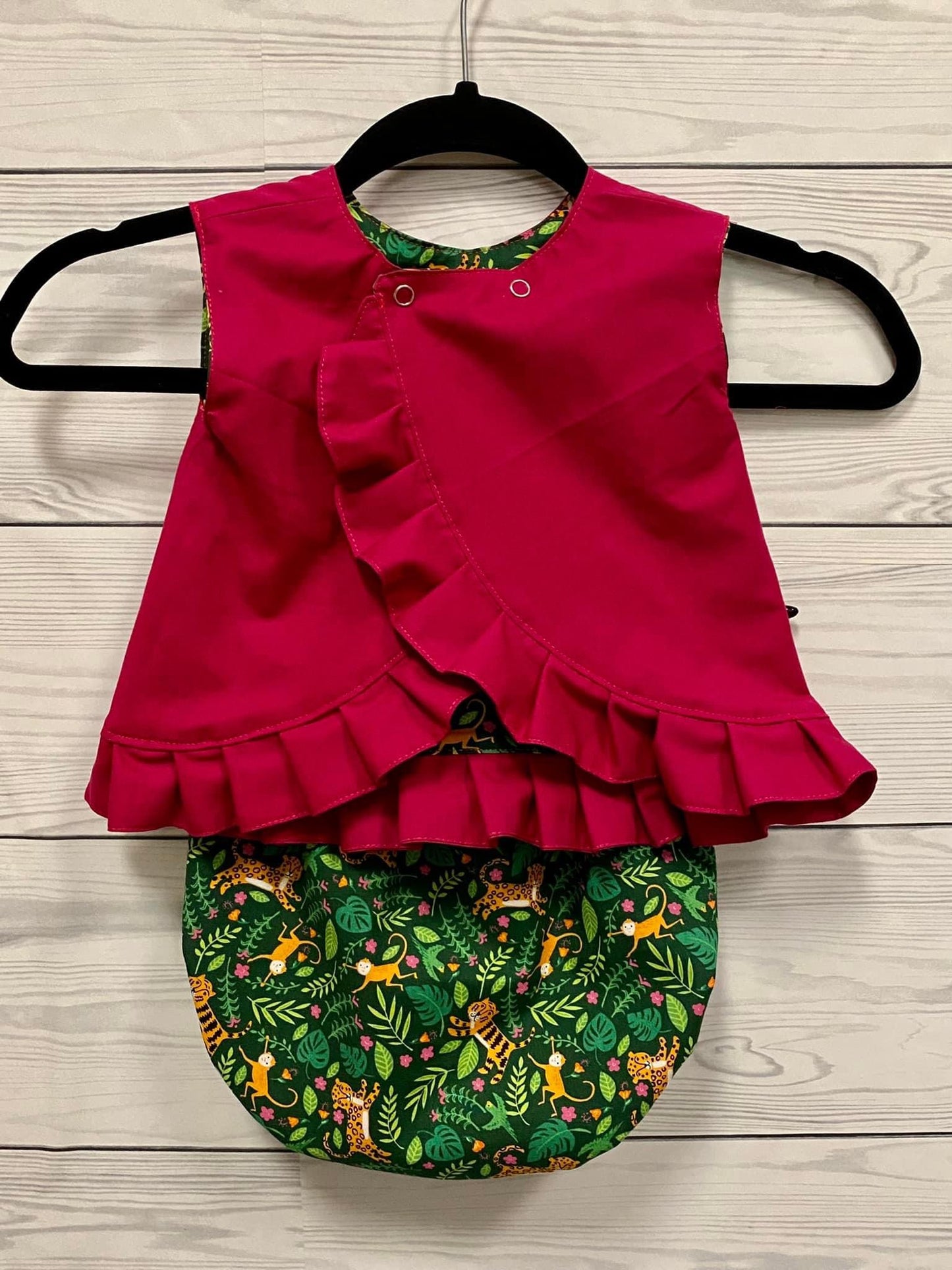 Reversible 2 piece outfit size 2T