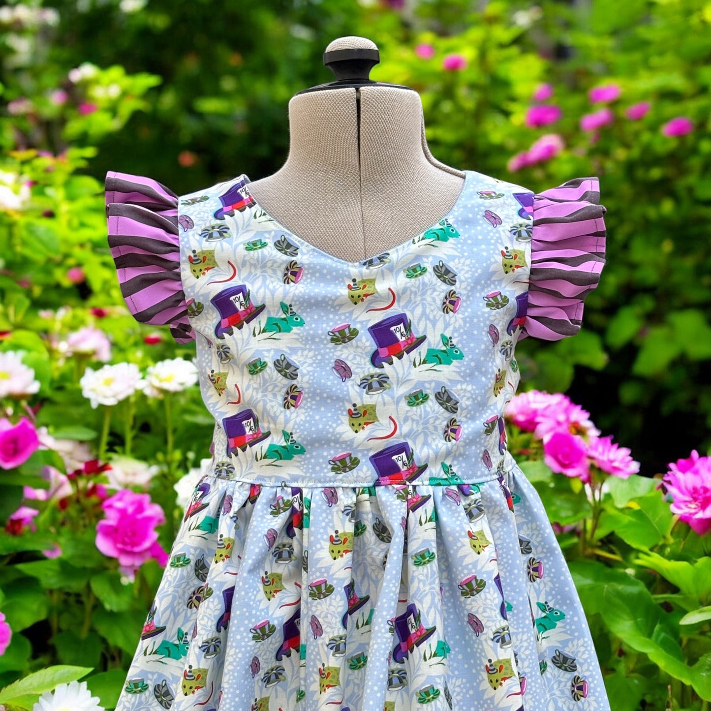 Alice in Wonderland dress size 8