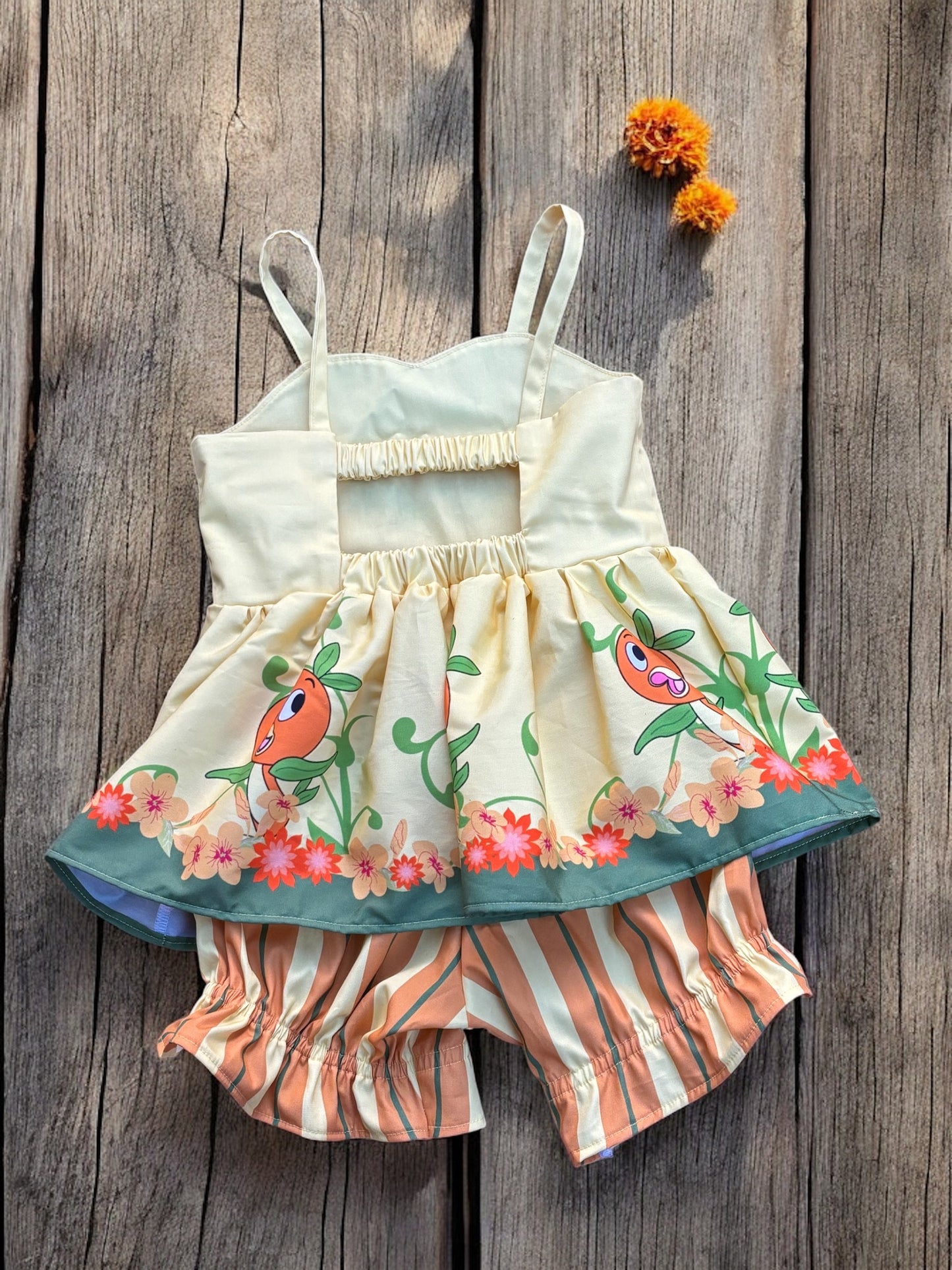 Orange bird 2 piece outfit size 6