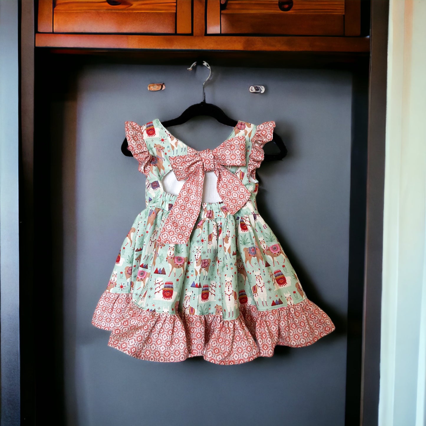 Llama island dress, size 4T